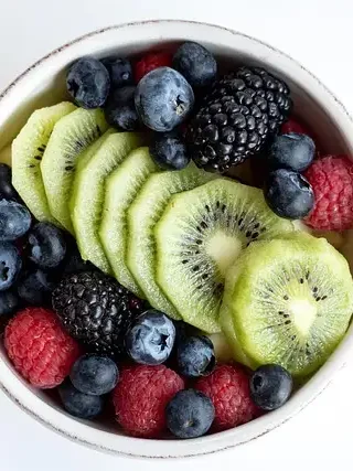 Foto von frischem Obst: Frühstück gemäß TCM-Ernährungsberatung